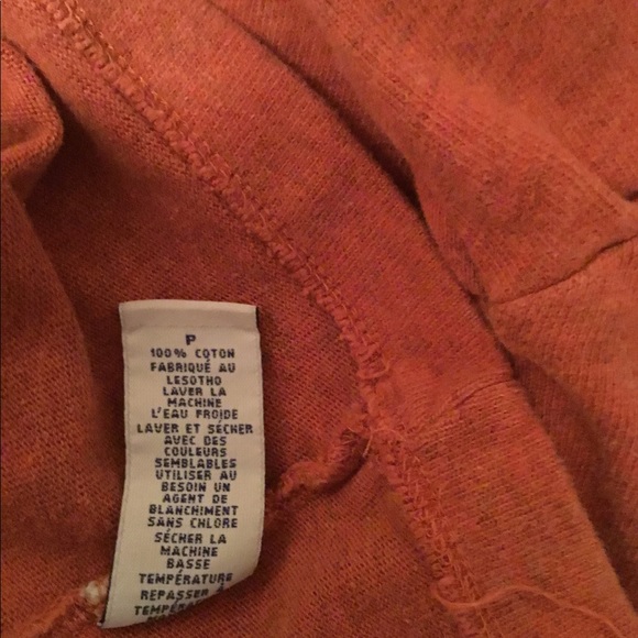 OLD NAVY LONG SLEEVE TOP - Picture 3 of 3